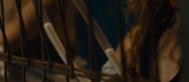 笼中女人 在线观看,揭秘囚禁下的情感挣扎与自由追求  第1张